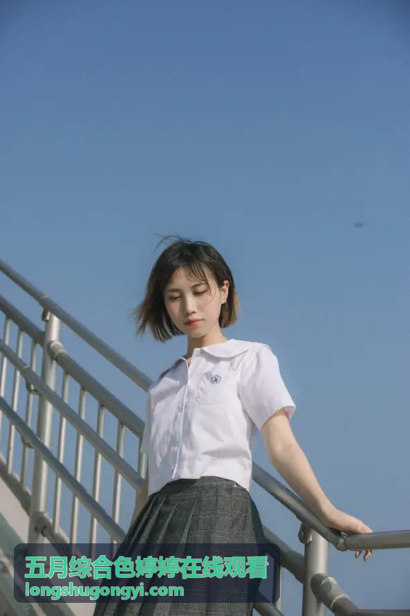 亚洲欧美日韩精品久久：精选跨地域影视佳作赏析 - 五月综合色婷婷在线观看